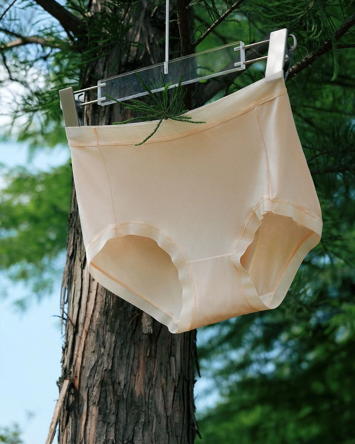 60S modal delicate high-waist seamless panties, 3-pack, soft, styled view