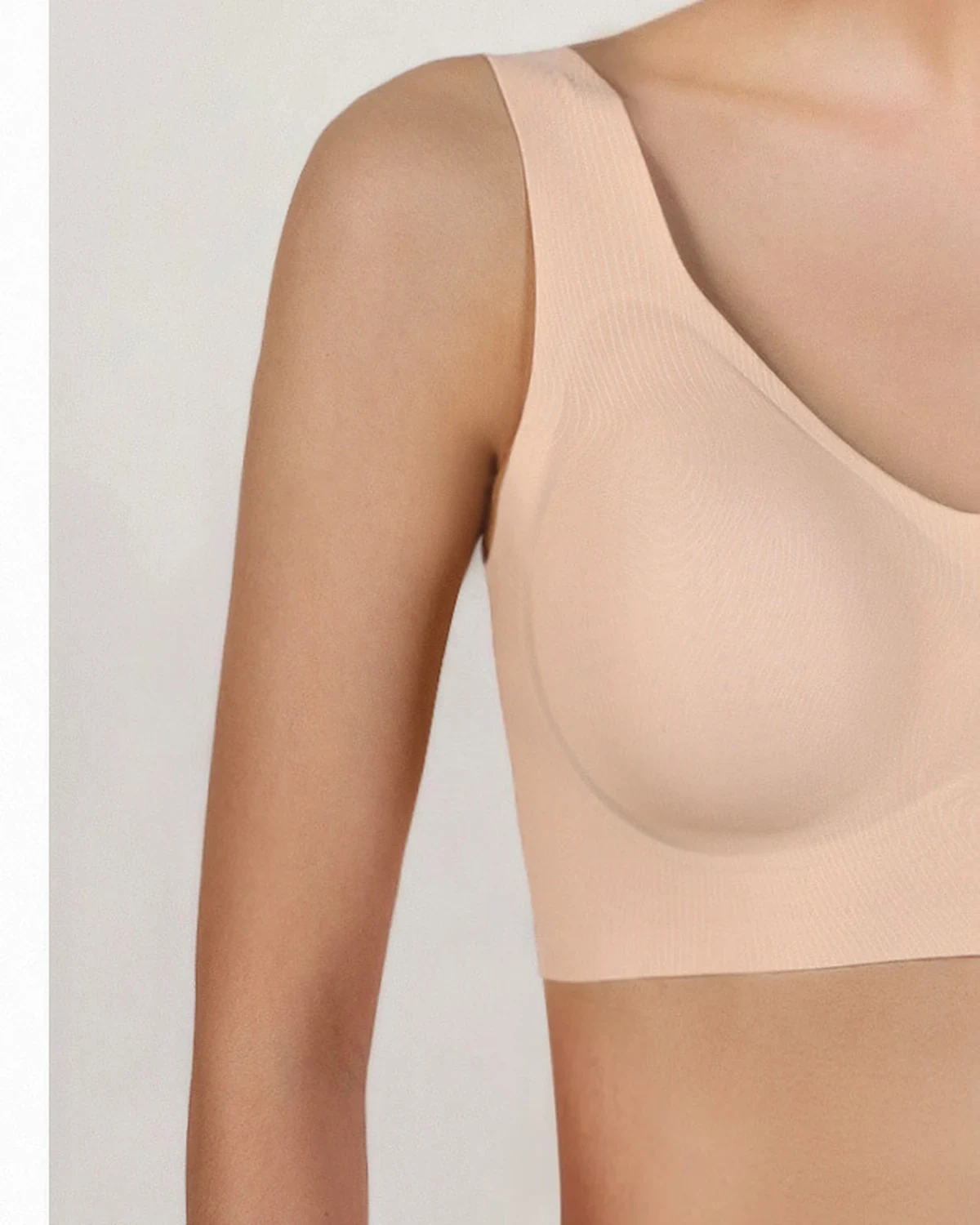 Elevated jacquard wireless push-up bra for side support and back, styled view
