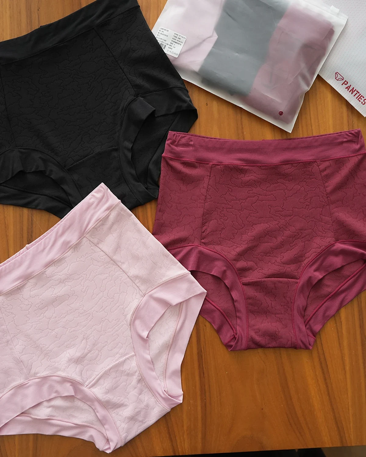 120S modal hollow-out mid-rise women's panties, 3-pack, stretchy, soft, styled view
