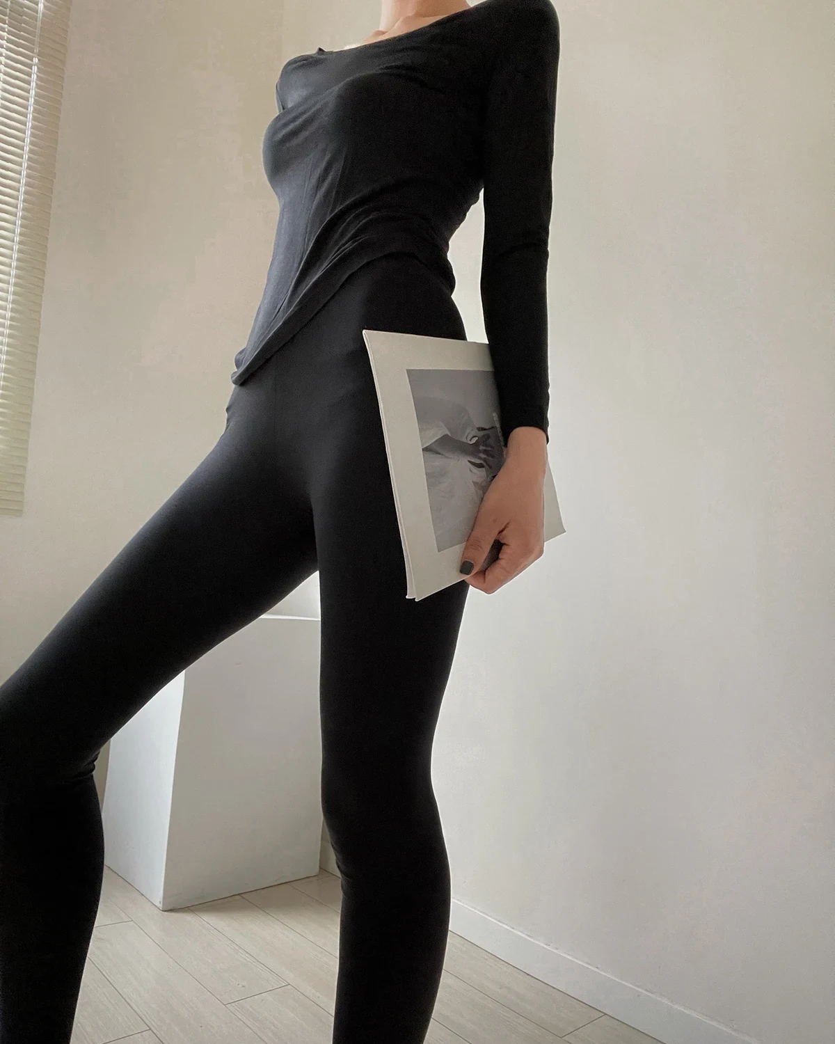 Modal solid-color round-neck thermal underwear set, comfortable, styled view